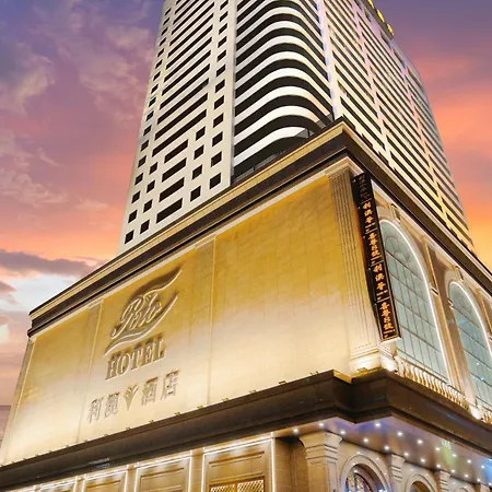 Rio Hotel