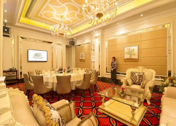 Rio Hotel 4*